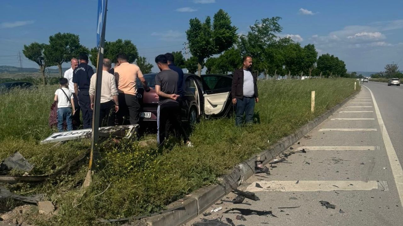 Yenişehir'de trafik kazası: 3 yaralı