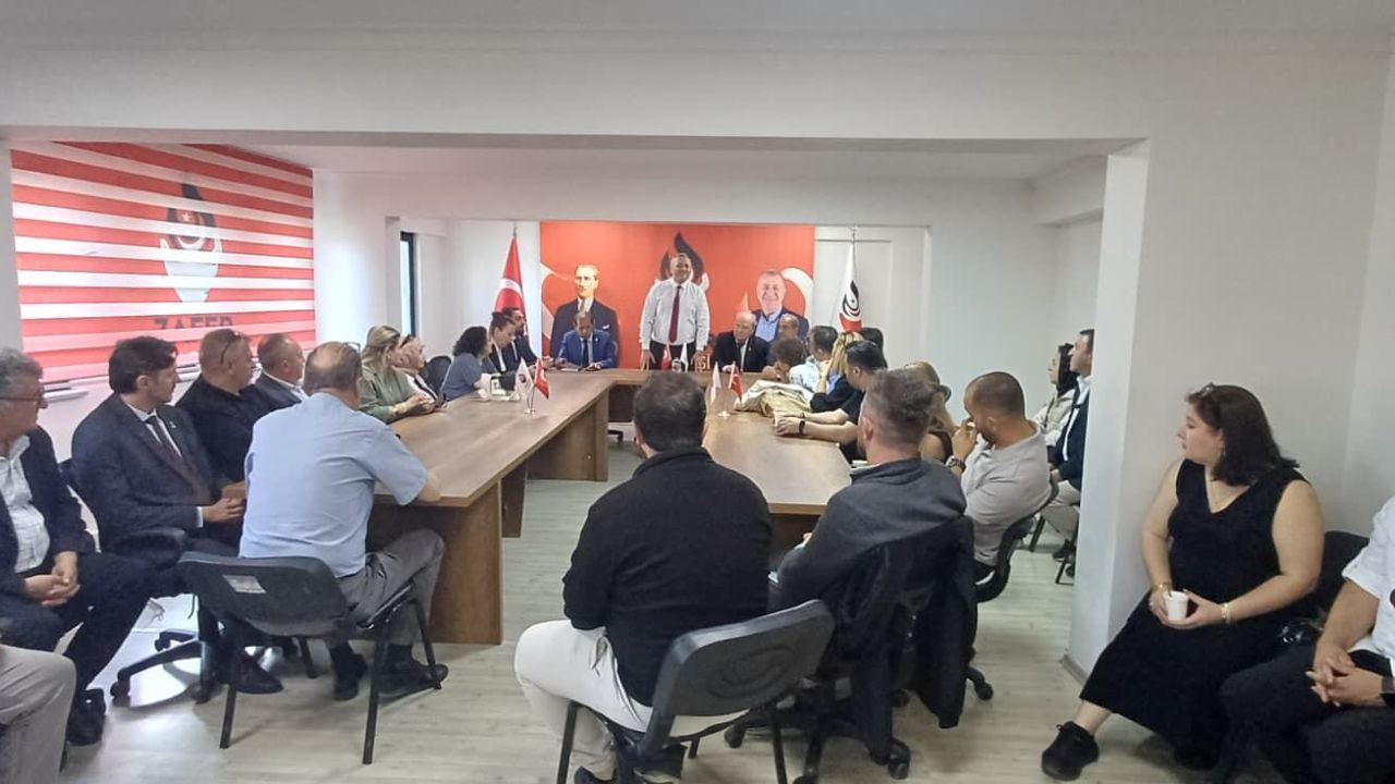 Zafer Partisi Bursa Teşkilatı Bayramda Birlik Mesajı Verdi
