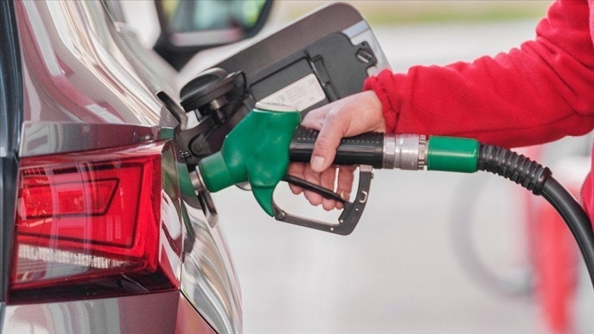 Benzin ve Motorin Fiyatlarında İndirim: Benzin 1,38 Lira, Motorin 1,81 Lira Geriledi