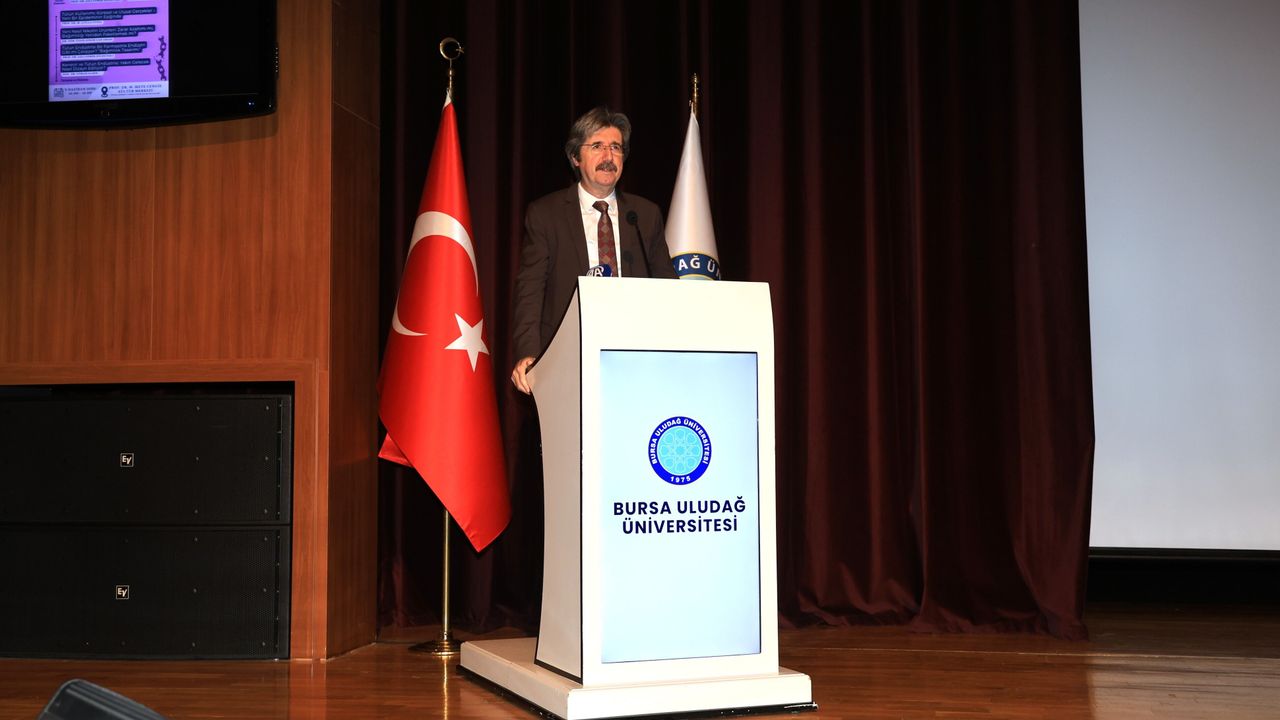 BUÜ'de Tütün Endüstrisinin Evrimi: Sempozyumda Kritik Bilgiler Paylaşıldı