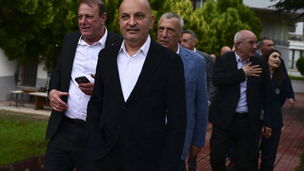 Mahir Polat, CHP Yüksek Disiplin Kurulu Başkanlığı'na Seçildi