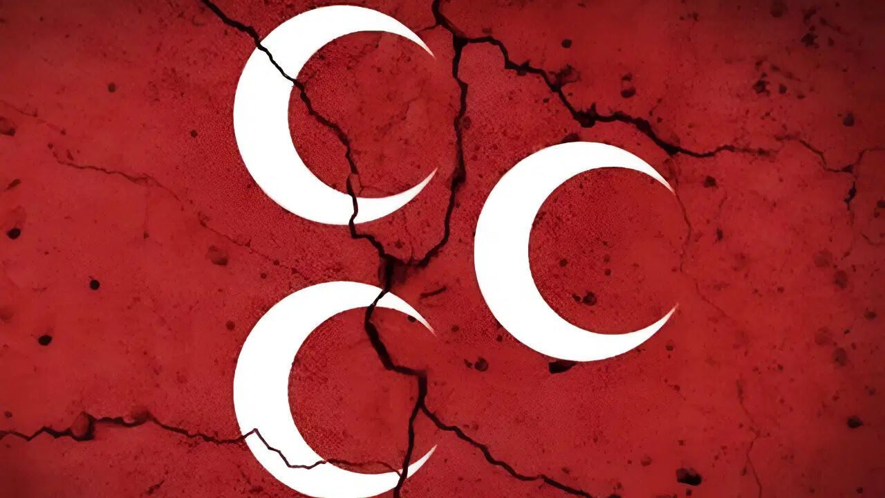 MHP'de Tasfiyeler Devam Ediyor: 3 İl Başkanlığı Feshedildi