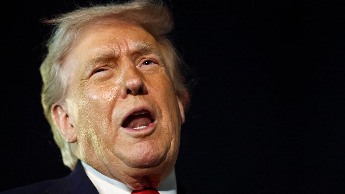 Trump: Bu Gece İran'a Çok Sert Darbe Vuracağız ve Hark Adası'nı Ele Geçireceğiz