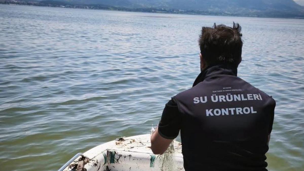 Beyşehir Gölü'nde Kaçak Avcılıkla Mücadele: Denetimlerde Sahipsiz Ağlar Ele Geçirildi