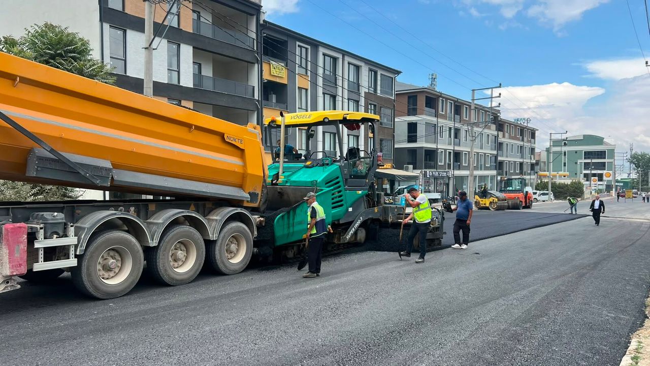 Bursa Caddesi'nde 1500 Metrelik Asfalt Çalışması Başladı