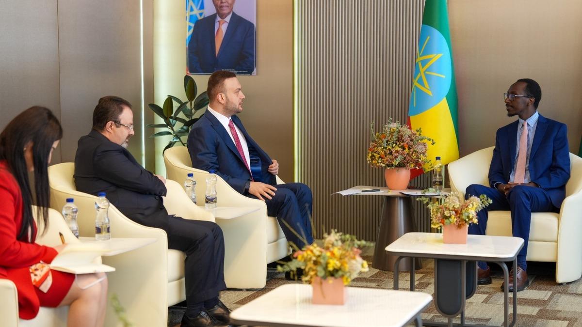 Sıfır Atık Vakfı Başkanı Ağırbaş, Etiyopya'da Afrika Toplantısı İçin Görüşmeler Yaptı