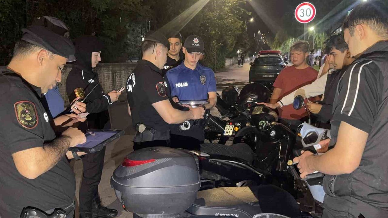 Bursa'da YKS Öncesi Huzur Denetimi: Çok Sayıda Polis Görevde