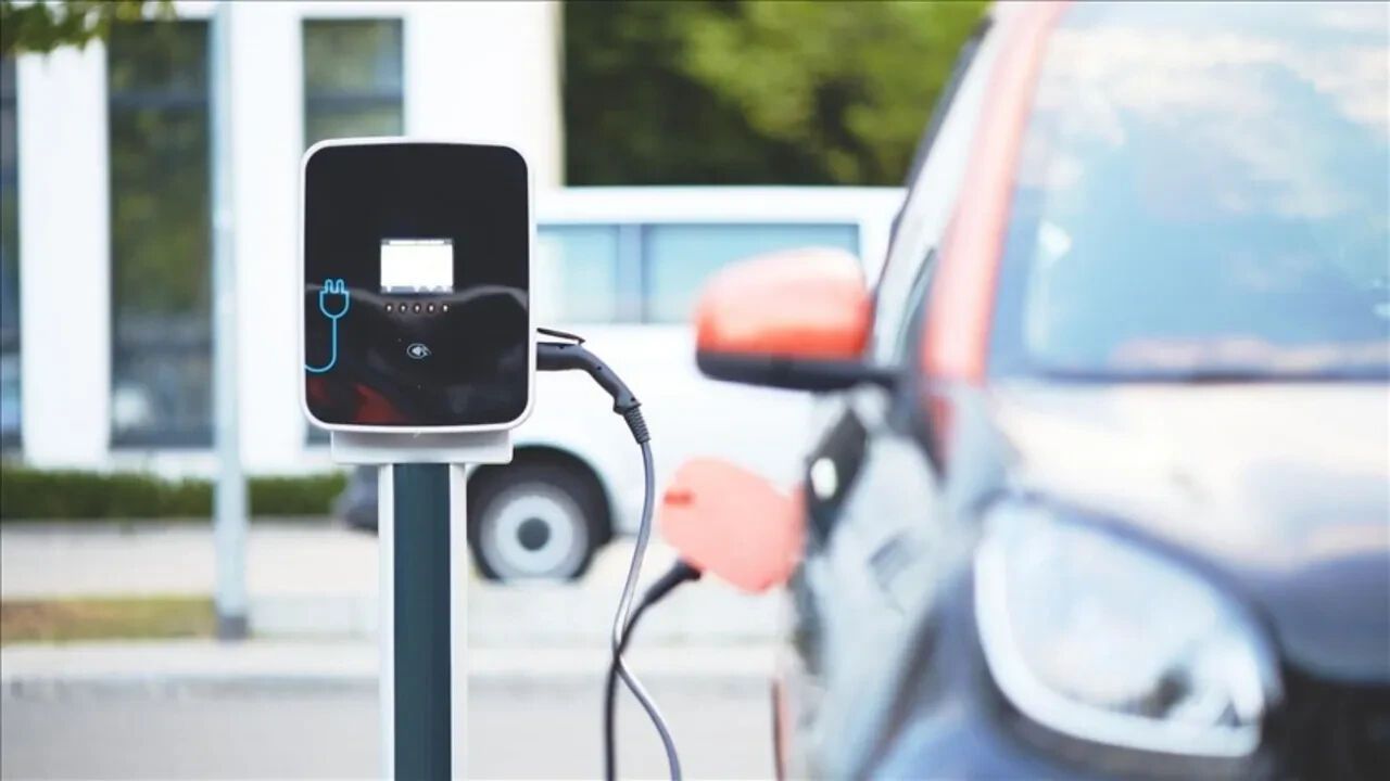 Elektrikli Otomobil Sayısı Yüzde 78 Artarak 436 Bin 474'e Ulaştı