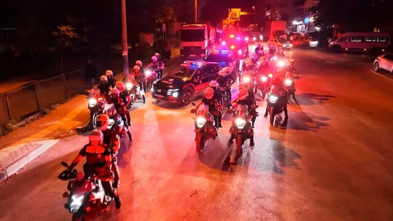 Bursa'da 1000 Polisle Huzur Operasyonu: Mahalleler Ablukaya Alındı