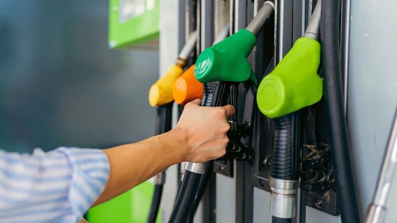 Benzin ve motorinde indirim hesabı şaştı