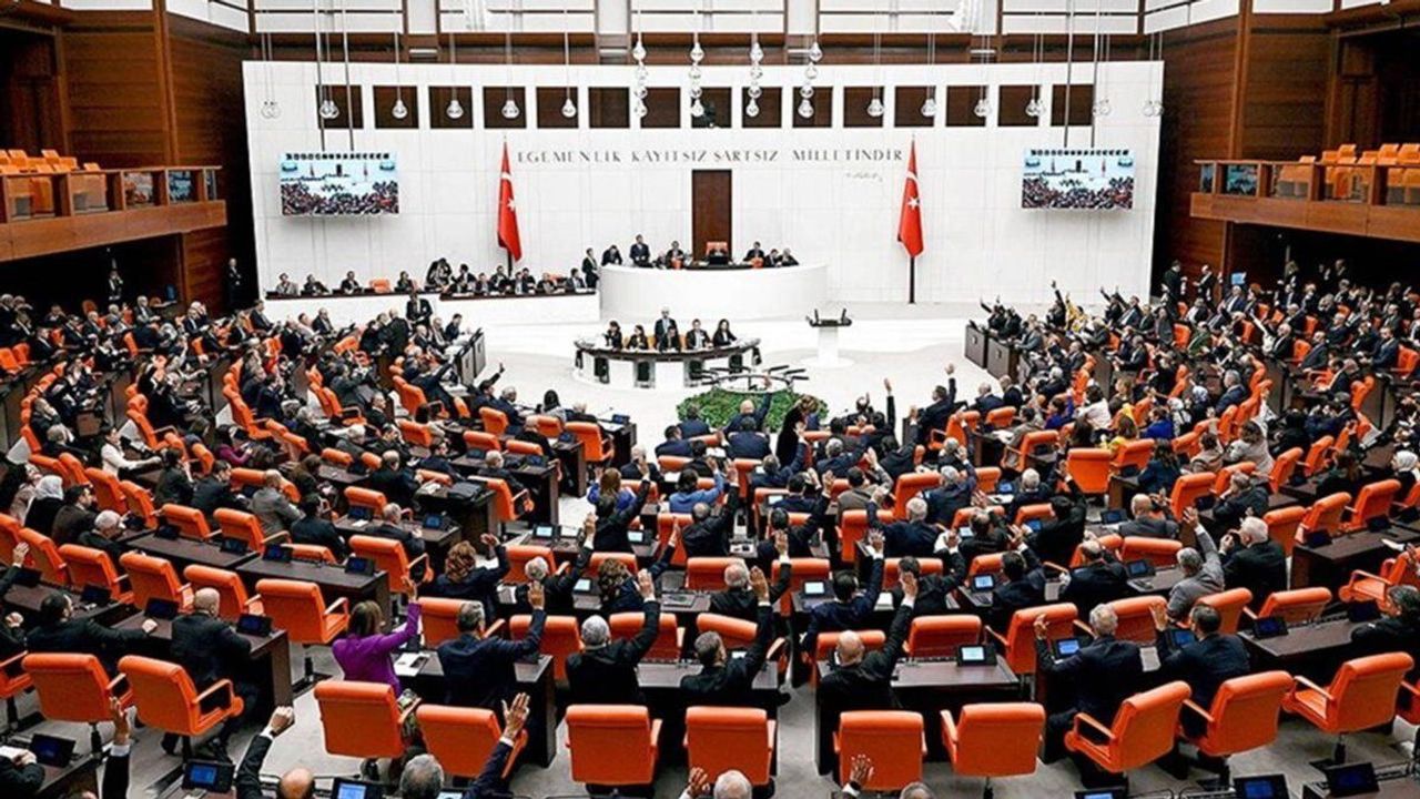 Yeni dokunulmazlık dosyaları TBMM'de