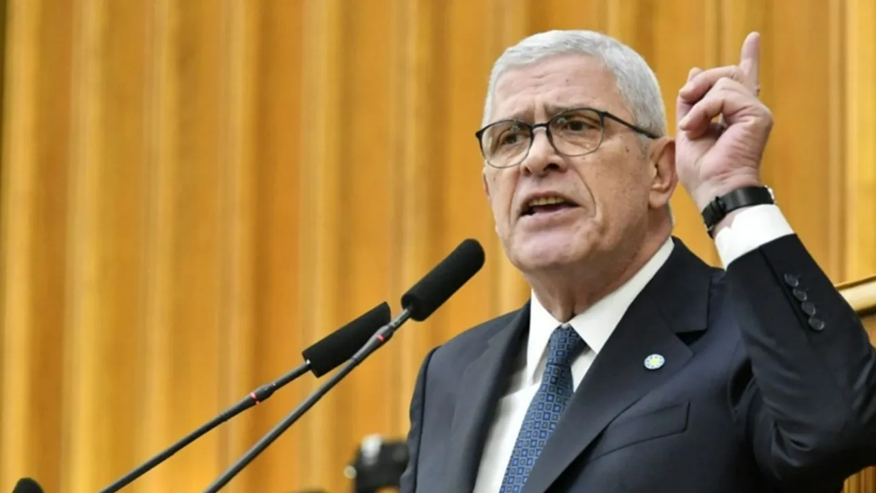 Müsavat Dervişoğlu: ""Milletin feryadını duyan yok""