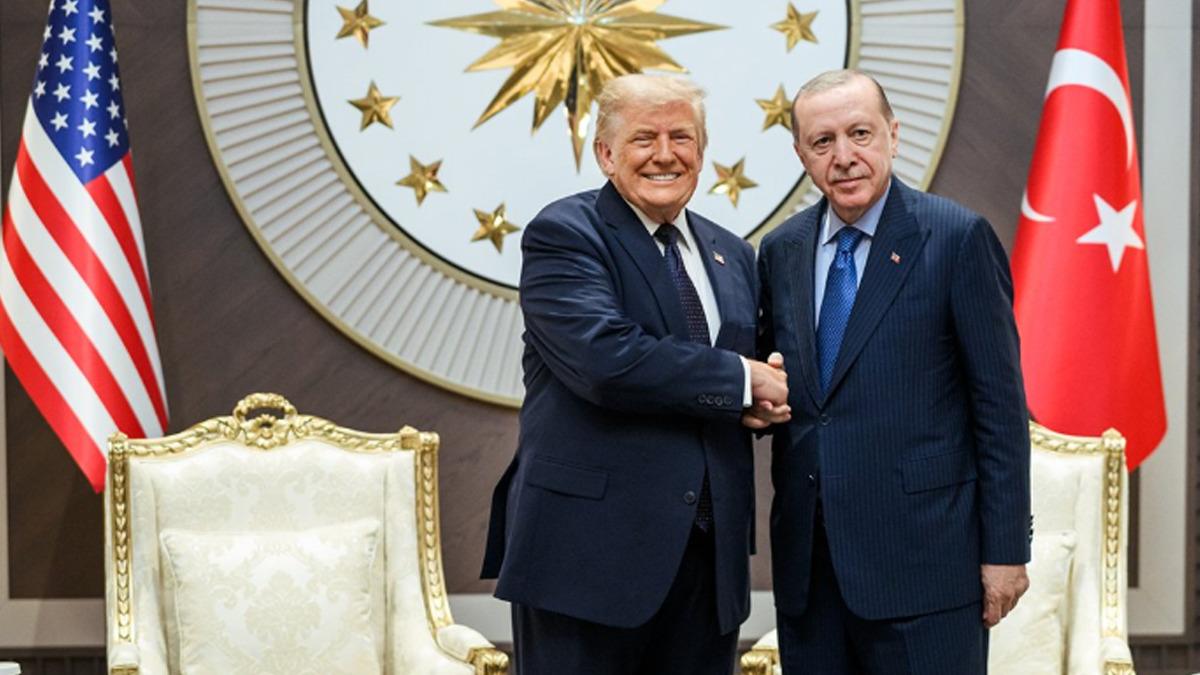 Beyaz Saray, Trump ve Erdoğan'ın tokalaştığı fotoğrafı paylaştı