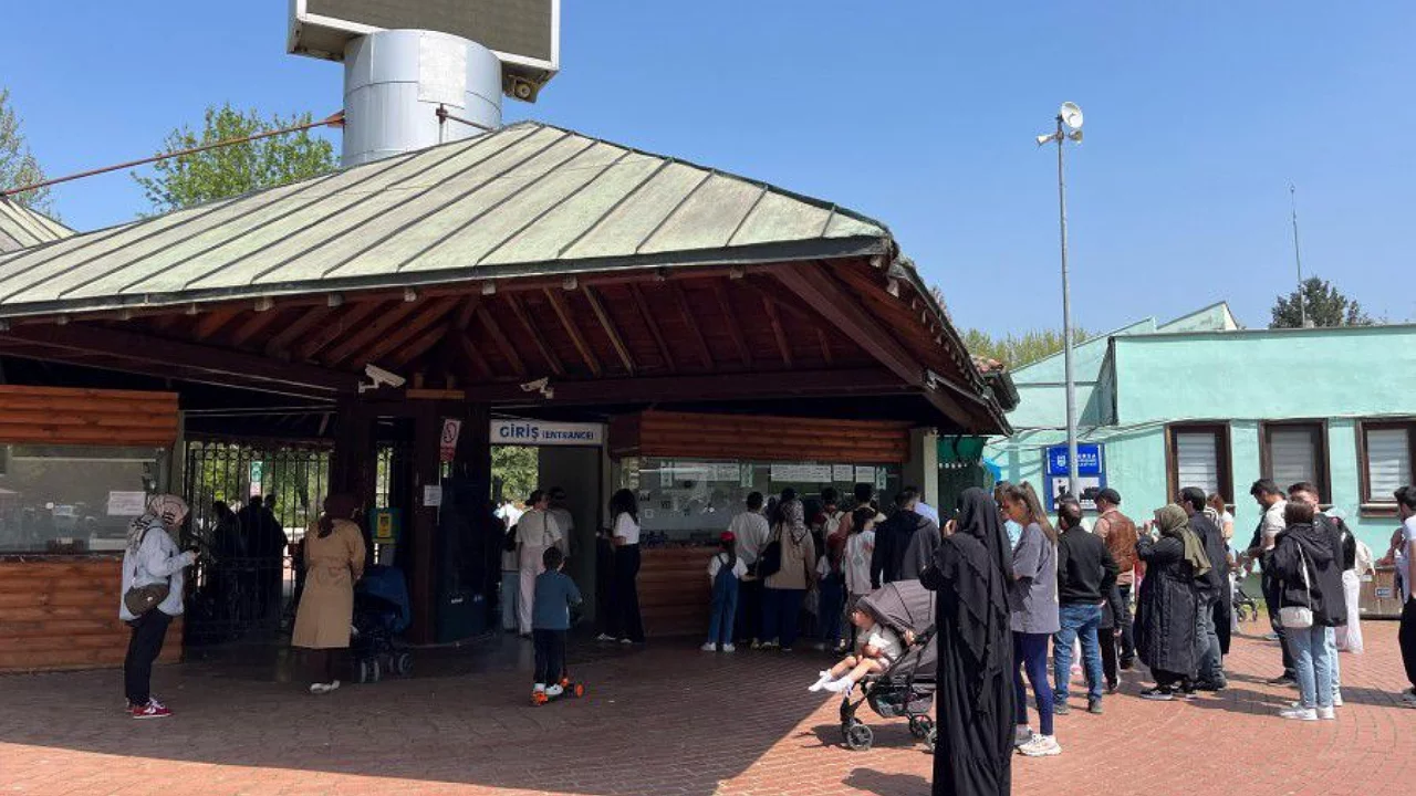 Bursa'da 23 Nisan Coşkusu: Hayvanat Bahçesi ve BurPark Otoparkı Ücretsiz Olacak
